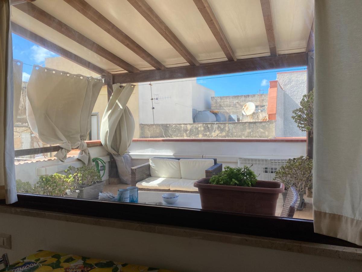 Apartamento Mansarda Con Terrazzo Trapani Exterior foto