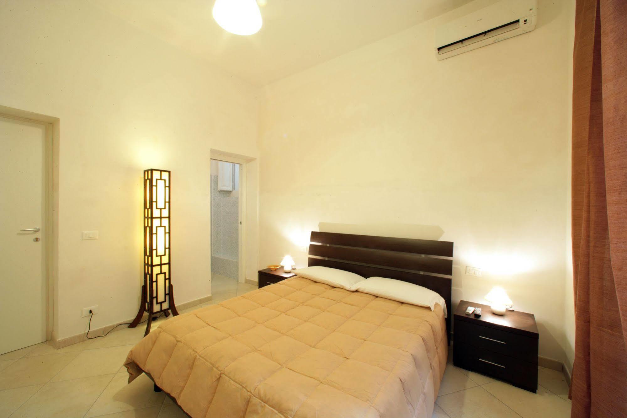 Apartamento Mansarda Con Terrazzo Trapani Exterior foto